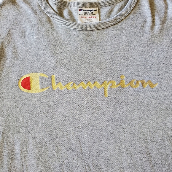 Champion Sweatshirt - Picture 3 of 5